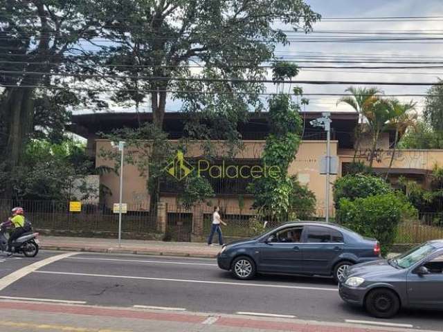 Comercial para Locação 3 Quartos, 1 Suite, 4 Vagas, 1200M², Centro, Taubaté - SP