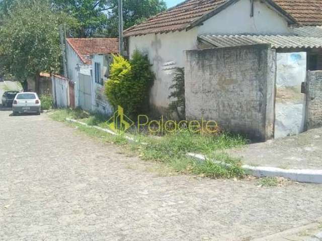 Terreno de esquina com 300m2 contendo casas antigas,  à venda, centro, Cachoeira Paulista, SP