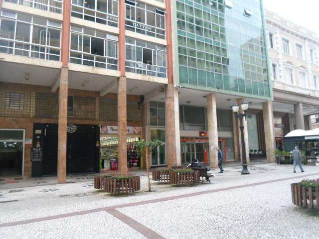 Conjunto Comercial para alugar, 40.80 m2 por R$400.00  - Centro - Curitiba/PR