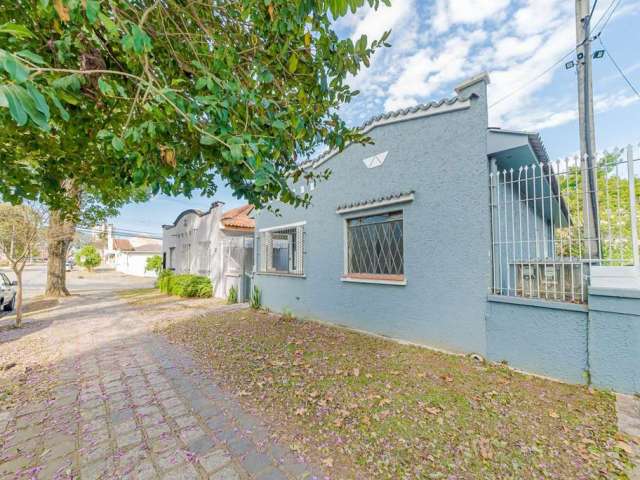 Residência Comercial com 3 quartos  para alugar, 135.00 m2 por R$3400.00  - Sao Francisco - Curitiba/PR