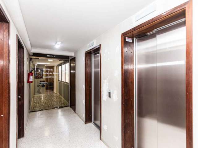 Conjunto Comercial à venda, 35.00 m2 por R$120000.00  - Centro - Curitiba/PR