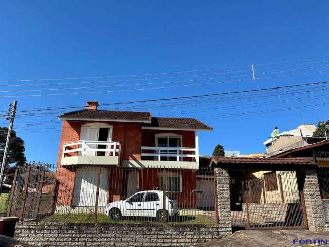 Casa á venda com 4 dormitórios no Jardim Eldorado em Caxias do Sul