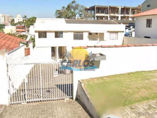 Casa com 14 quartos à venda na Rua Nicolau Salomão, 872, Tingui, Curitiba por R$ 1.069.000