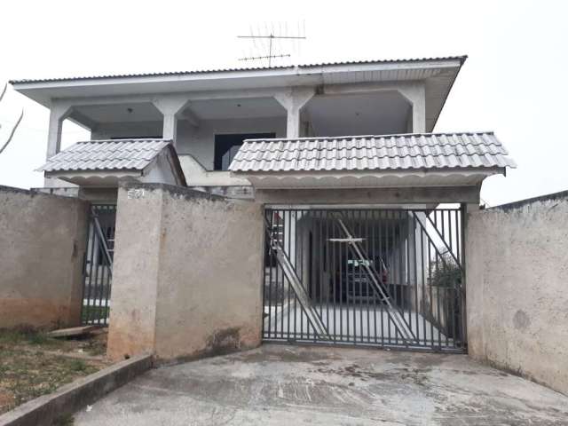 Sobrado para Venda no bairro Iguaçu em Araucária, 3 quartos sendo 1 suíte, 4 vagas, Sem Mobília, 240 m² de área total, 240 m² privativos,