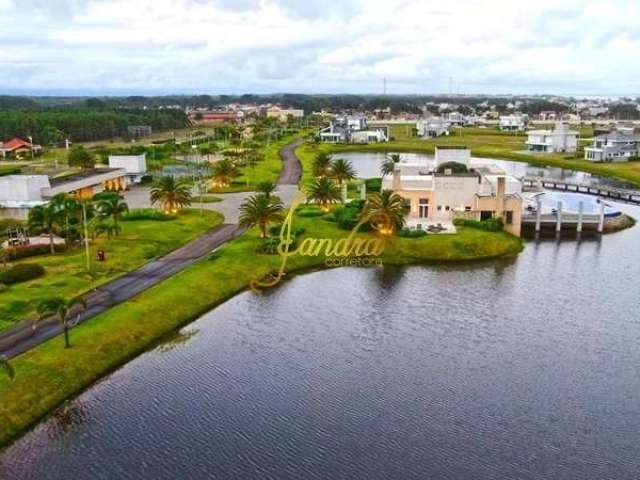 Terreno a condomínio Beira mar,  pronto para construir