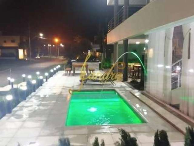 Sobrado mobiliado e decorado com 04 suites e piscina