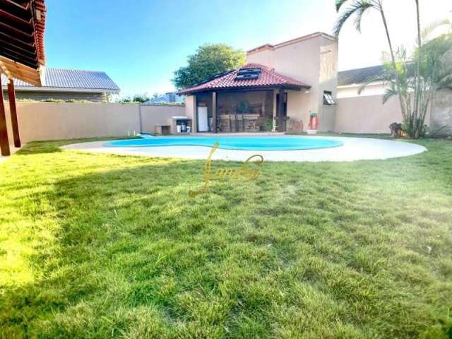 Casa em Atlântida perto mar, com 04 dormitórios e  piscina