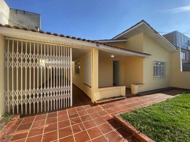 Casa Residencial para alugar, 183.00 m2 por R$3000.00  - Capao Raso - Curitiba/PR