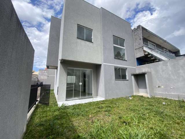 Sobrado com 3 quartos  para alugar, 88.00 m2 por R$2700.00  - Pinheirinho - Curitiba/PR