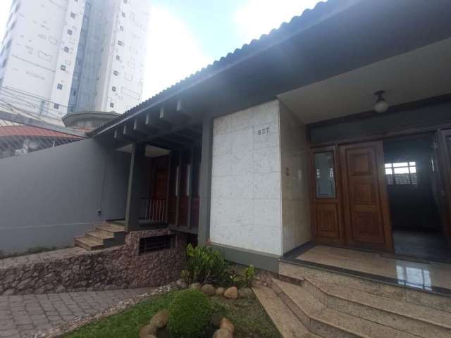 Casa disponível para locação no bairro Estrela