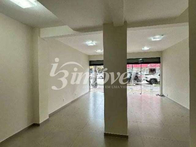 Sala / Loja, para locação anual, 78,60m² , na Terceira Avenida, Bairro Centro, Balneário Camboriú-SC, com grande visibilidade de quem passa.