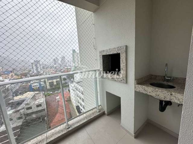 Apartamento para locação anual, com 3 quartos (sendo uma suíte), 2 vagas de garagem, Porto Mare Residence, no bairro Centro, Itajaí-SC