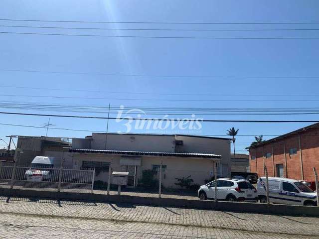 Galpão Comercial para Locação Anual, 1.240,47 m² privativos, Bairro Barra do Rio, Itajaí-SC.