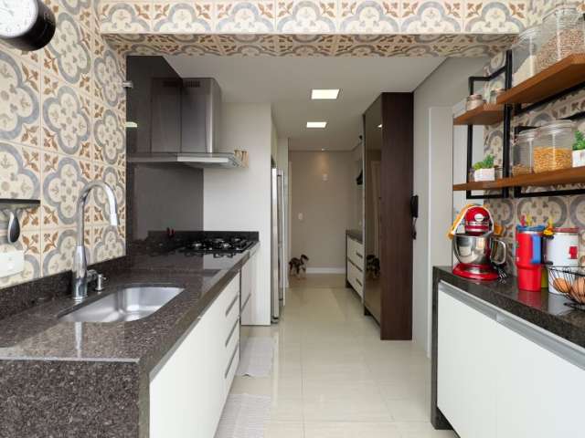 Apartamento garden com 120m² privativos, 3 quartos, 2 vagas de garagem, no Bacacheri,