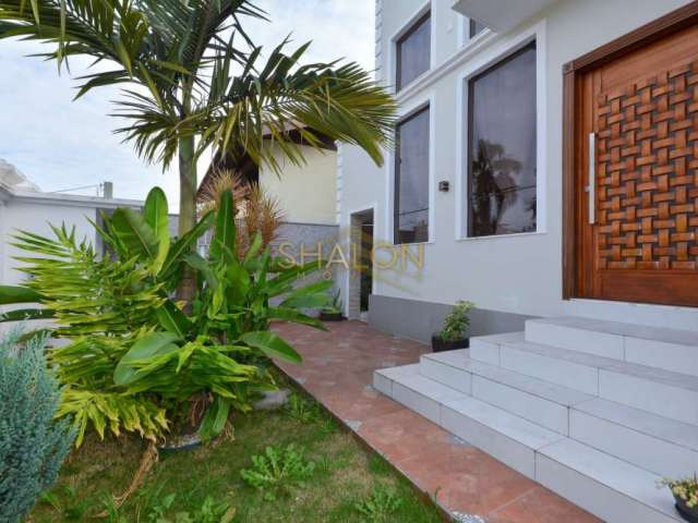 Casa com 7 quartos à venda na Dep. Antônio Lopes Júnior, Bacacheri, Curitiba, 320 m2 por R$ 1.460.000