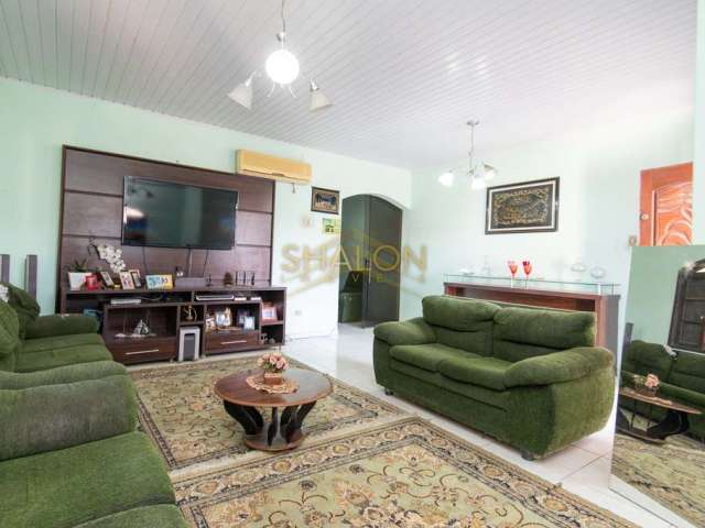 Casa com 4 quartos à venda na Rua Nestor Victor, Vila Paranaguá, Paranaguá, 300 m2 por R$ 800.000