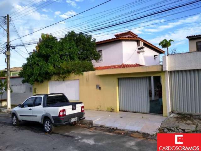 Casa com 4 quartos à venda na Avenida Amarílio Thiago dos Santos, Vila Praiana, Lauro de Freitas por R$ 650.000