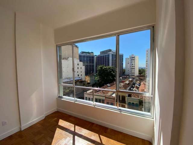 Apartamento à venda na Rua da Lapa, Centro, Rio de Janeiro - RJ