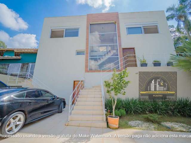 Casa à venda na Rua México, Chácara dos Lagos, Carapicuíba - SP