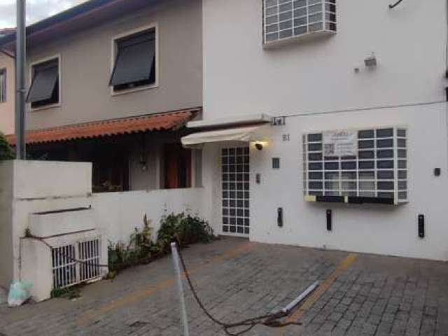 Casa Comercial à venda na Rua Irundiara, Vila Nova Conceição, São Paulo - SP