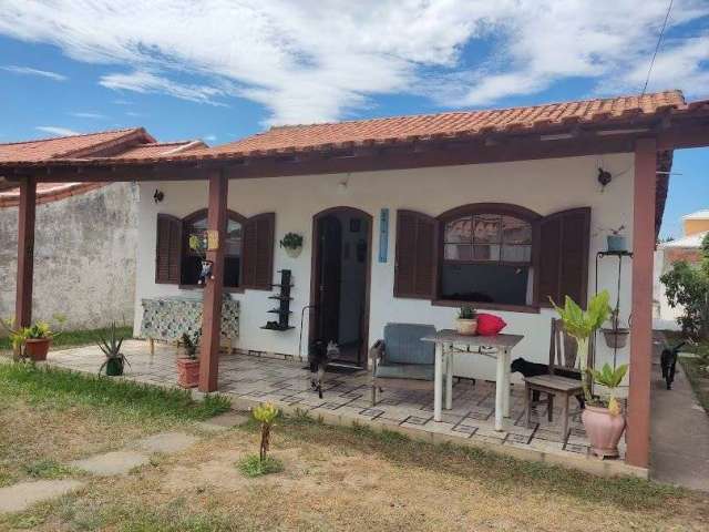 Casa à venda na Avenida Maysa, Ponta Negra (Ponta Negra), Maricá - RJ