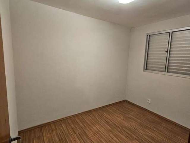 Apartamento à venda na Avenida Três de Março, Aparecidinha, Sorocaba - SP