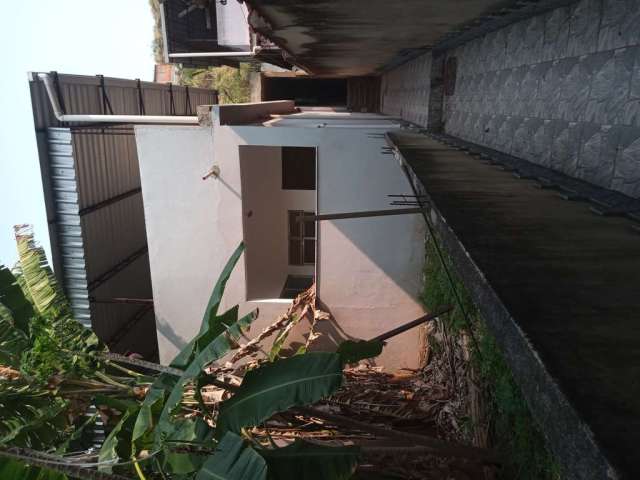 Casa de Vila para alugar na Rua Antônio Saraiva, Cavalcanti, Rio de Janeiro - RJ