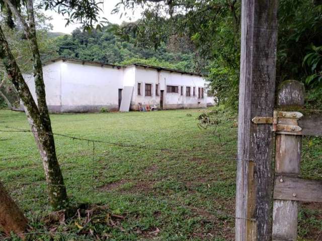 Sítio à venda na Estrada do Aviário, Xerém, Duque de Caxias - RJ