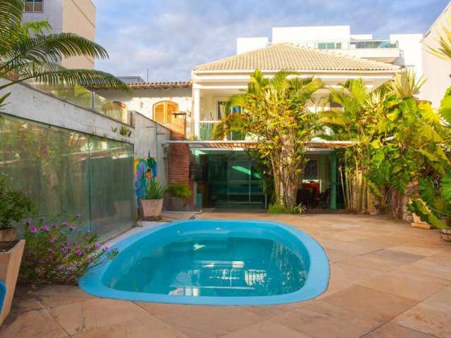 Casa à venda na Rua Mário Faustino, Recreio dos Bandeirantes, Rio de Janeiro - RJ