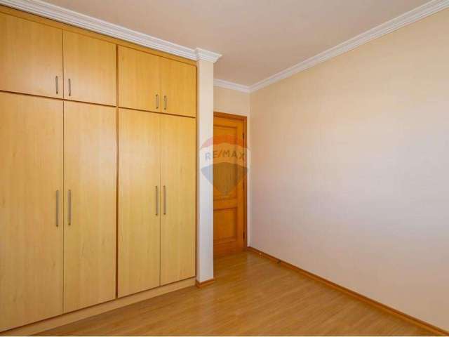 Sala comercial 8, com armário e sacada, 9m², Cruzeiro, São José dos Pinhais R$ 499,00