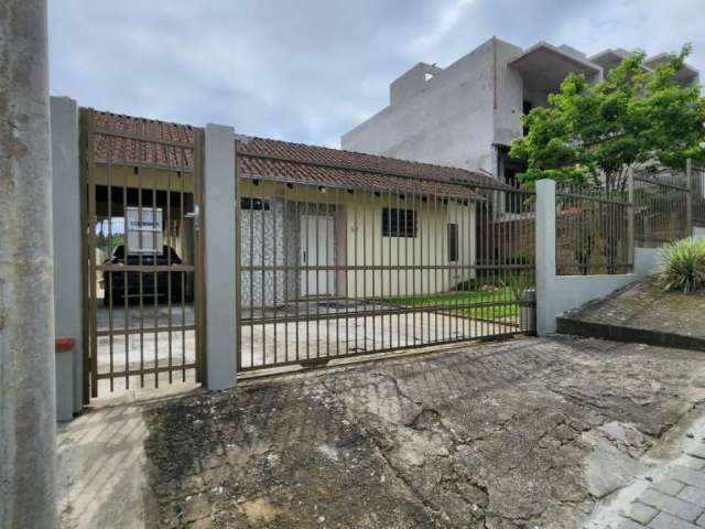 Casa de laje com 1 suíte + 2  à venda, 165 m² por R$ 690.000 - Bom Retiro - Joinville/SC