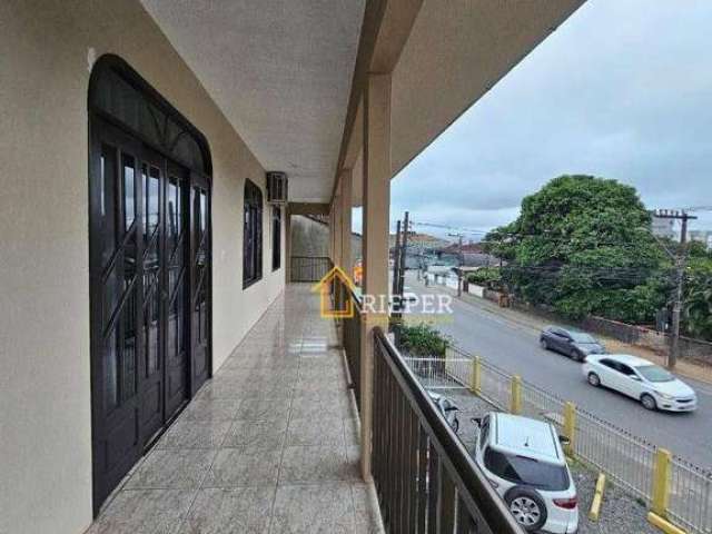 Casa Escriturada com 3 dormitórios à venda, 500 m² por R$ 1.800.000,00 - Iririú - Joinville/SC