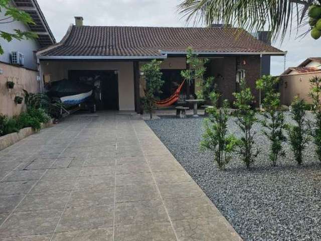 Casa com 3 dormitórios à venda, 130 m² por R$ 799.000,00 - Floresta - Joinville/SC