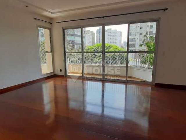 Apartamento com 04 suítes, lareira, closet, 02 vagas e lazer no Paraíso