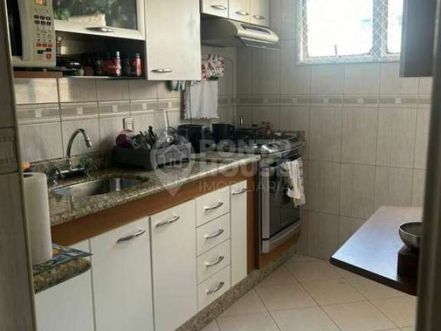 Apartamento à venda na Saúde com 2 dormitórios, 1 banheiro, sala e 1 vaga