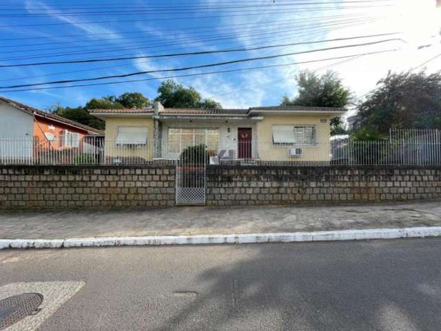 Amplo terreno comercial de esquina super bem localizado no Bairro Marechal Rondon