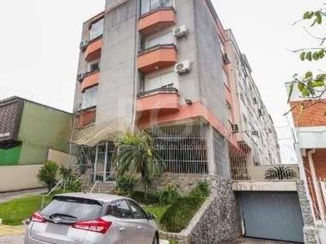 Ótima cobertura duplex no bairro Santo Antônio, reformada, com 96m² privativos, de 2 dormitórios e 2 vagas. Possui no andar inferior: living amplo com rebaixe em gesso, 1 dormitório/suíte com closet, 