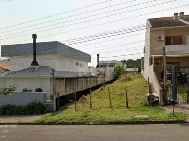 Excelente terreno no Portal do Guarujá, plano, com 8x32,  na parte alta da principal rua do bairro.