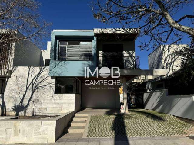 Casa com 3 dormitórios à venda, 220 m² por R$ 3.250.000,00 - Lagoa da Conceição - Florianópolis/SC