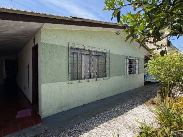 Casa à venda na Rua Marechal Deodoro, Jardim Amélia, Pinhais por R$ 389.000