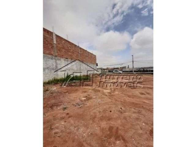 Terreno plano na zona leste 135m²