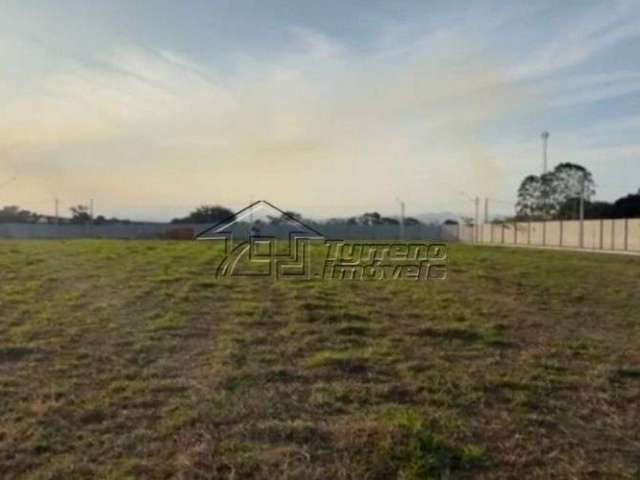 Terreno com 250m² em condomínio fechado na zona leste de São José dos Campos