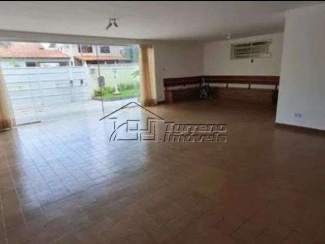 Linda casa com 4 dormitórios sendo 1 suíte no Jardim Esplanada - SJCampos