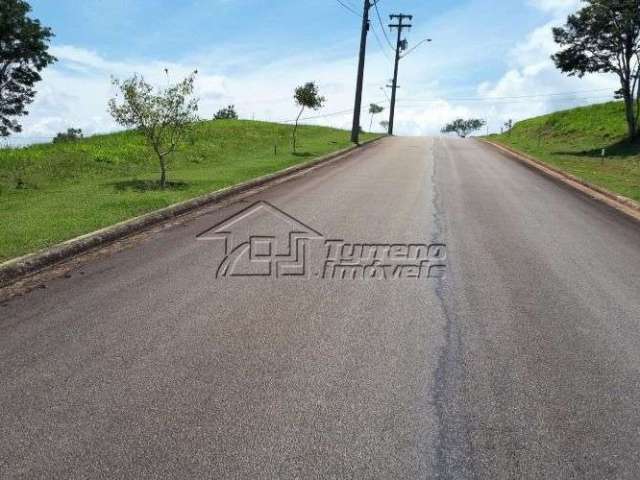 Terreno com 1.000m2 em condomínio fechado em Jambeiro