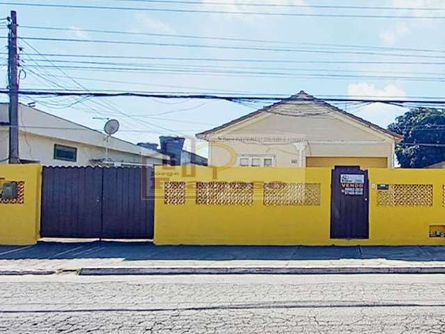 Casa Comercial de 3 Quartos à Venda em São Cristóvão, Cabo Frio-RJ: 116 m², 3 Vagas na Garagem!