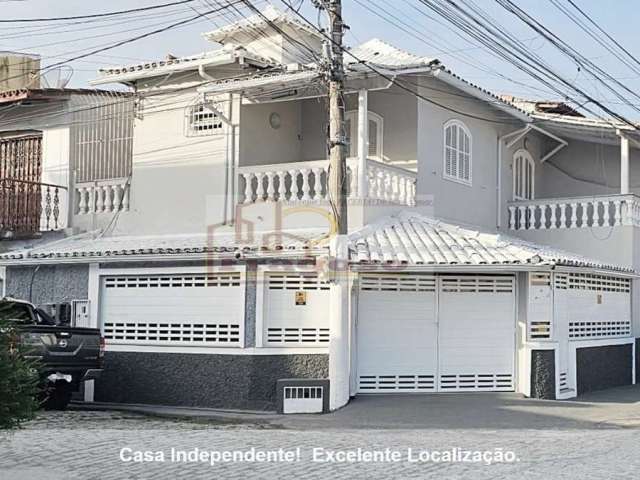 Casa à venda em Cabo Frio-RJ na Vila Blanche com 3 quartos, 1 suíte. Venha conferir!