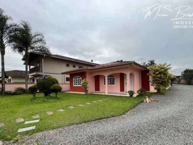 Casa com 4 quartos à venda no Bom Retiro, Joinville , 277 m2 por R$ 1.100.000