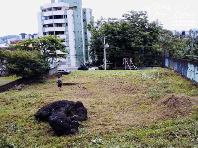 Terreno à venda no Centro, Joinville , 1775 m2 por R$ 1.400.000