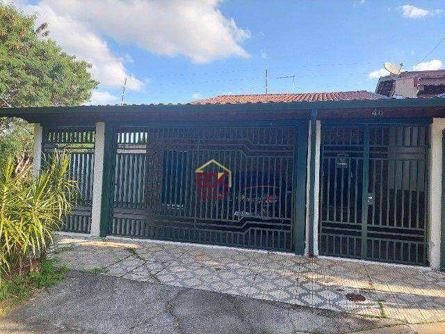 Casa com 3 dormitórios à venda por R$ 400.000,00 - Jardim das Bandeiras - Taubaté/SP