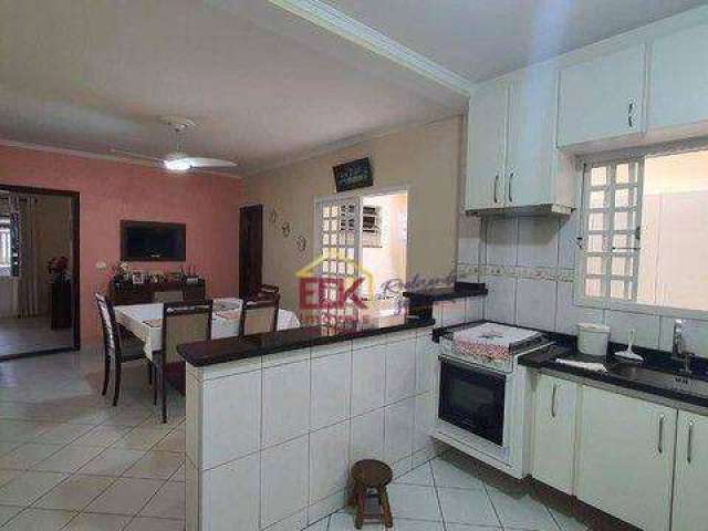 Casa com 3 dormitórios à venda, 235 m² por R$ 795.000 - Jardim Ismênia - São José dos Campos/SP